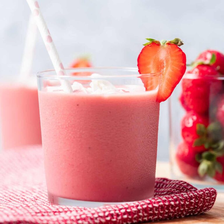 Strawberry Banana Protein Smoothie – Healthy Fitness Meals