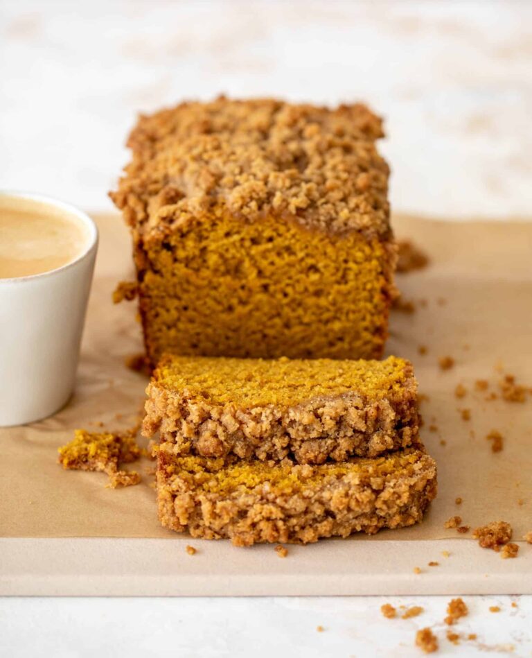 Pumpkin Bread with Chai Crumble