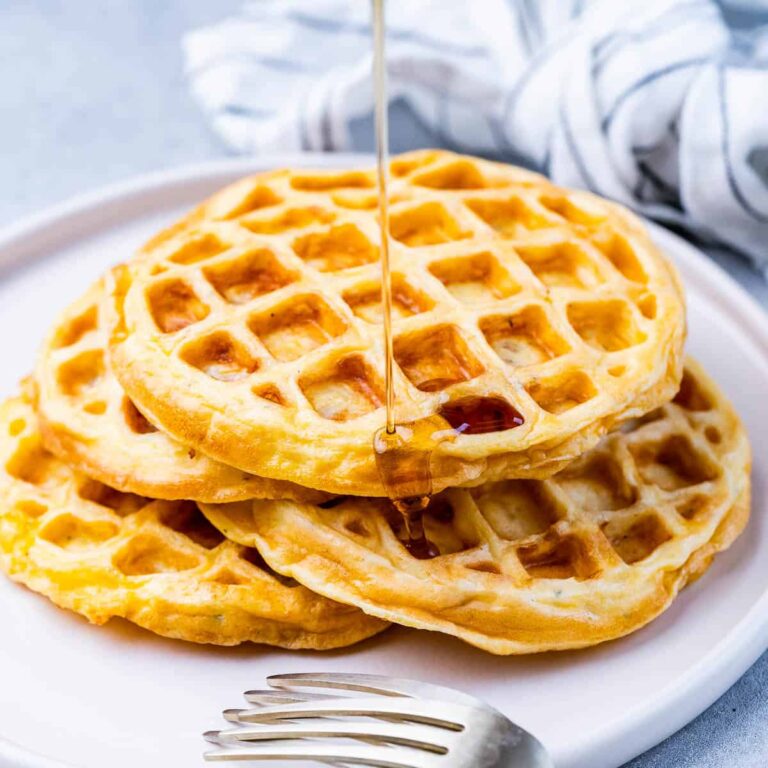 3-Ingredient Chaffle Recipe {8 Minutes}